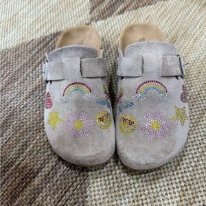 Seven7 Kids Suede Slippers with Rainbow and Flower Embellishments